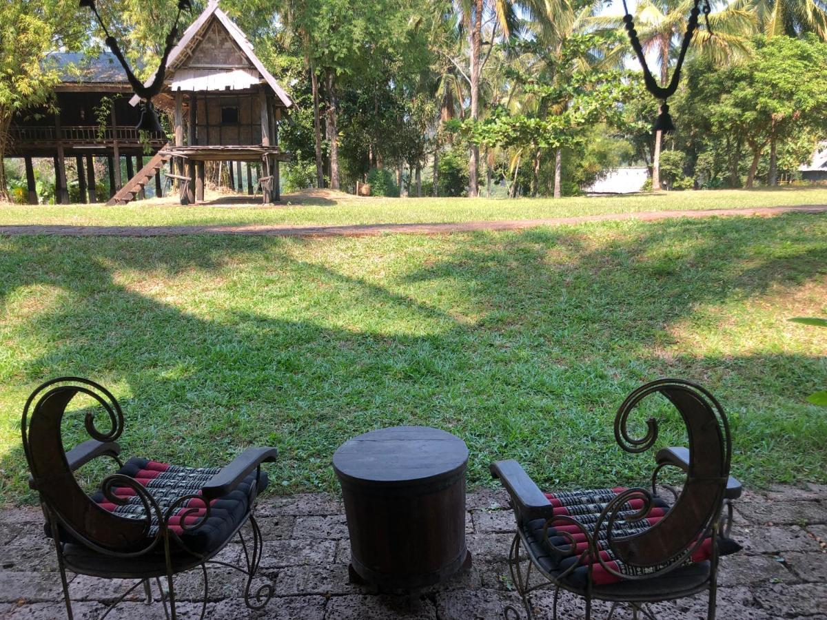 On The Mekong Resort Luang Prabang Esterno foto
