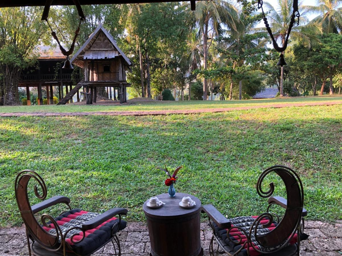 On The Mekong Resort Luang Prabang Esterno foto