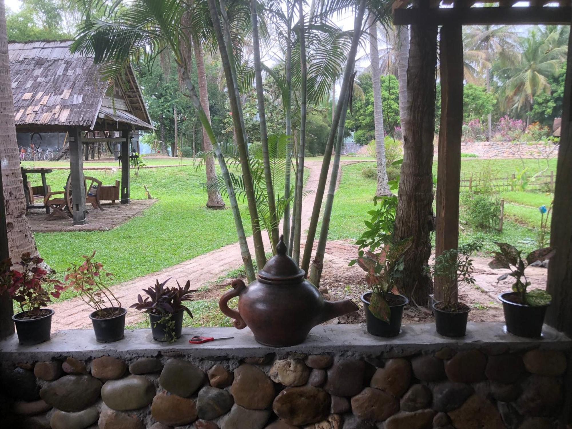On The Mekong Resort Luang Prabang Esterno foto